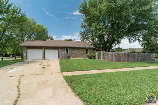 3828 SW 39TH TER, TOPEKA, KS 66610, photo 3 of 46