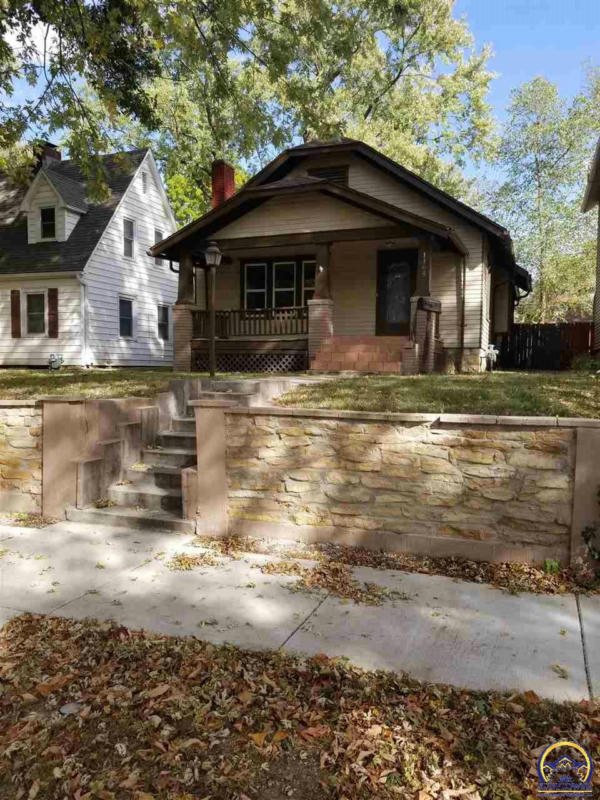 1164 SW BOSWELL AVE, TOPEKA, KS 66604, photo 1 of 12